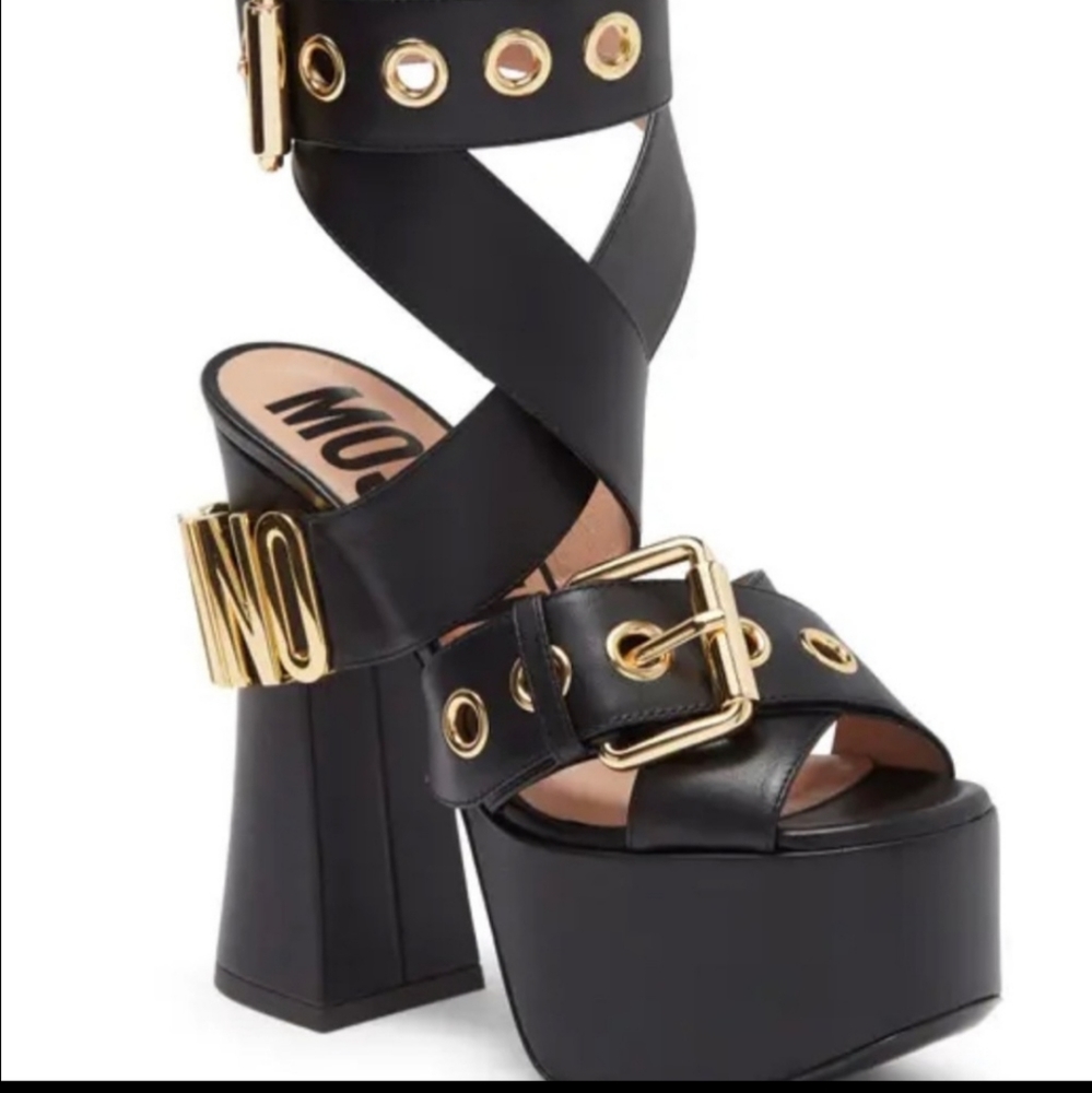Moschino chunky platform heels worn once. Box and packaging available.